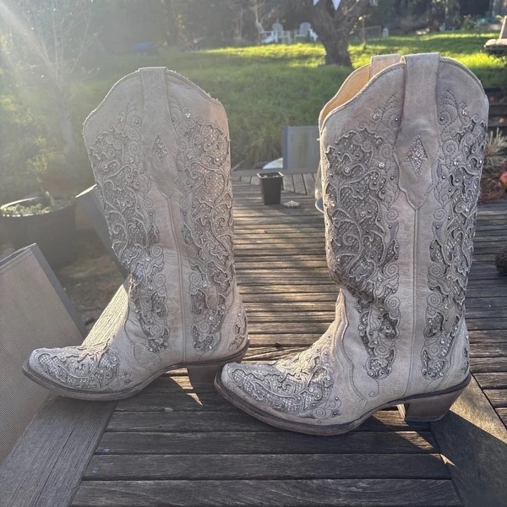 Old Gringo Beige Embroidered Heeled Boots
